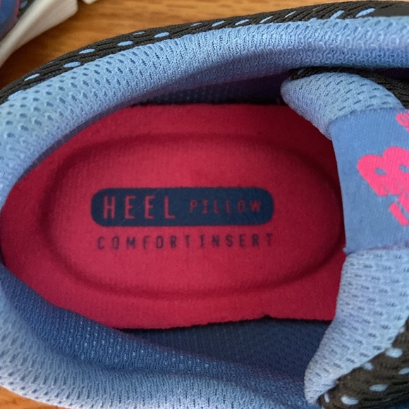 New Balance 711 Heel Pillow Comfort Running Sneaker - Picture 6 of 10